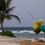 Hibiscus Beach Resort