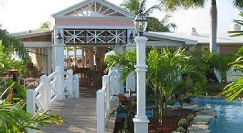 Chenay Bay 3*