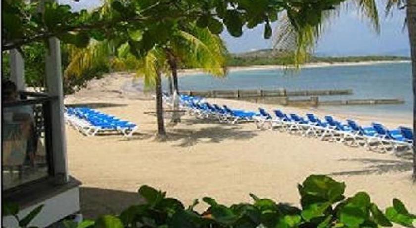 Chenay Bay 3*