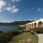 Hotel On The Cay