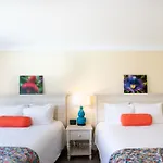 Caravelle Hotel