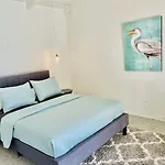Bougainvilla Making Memories In Paradise Awaits You