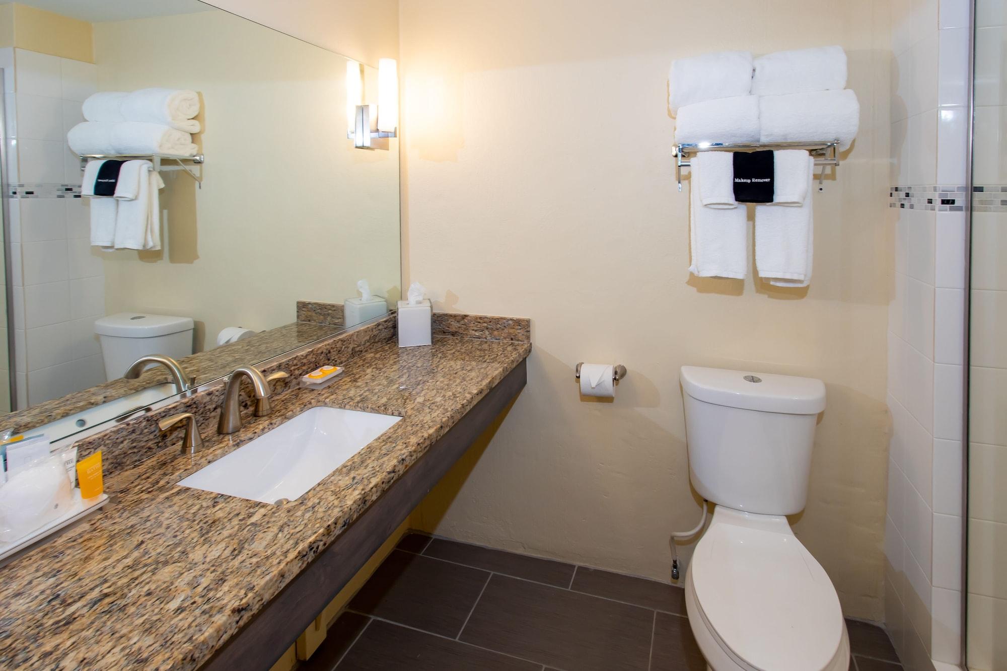 Caravelle Hotel 3*