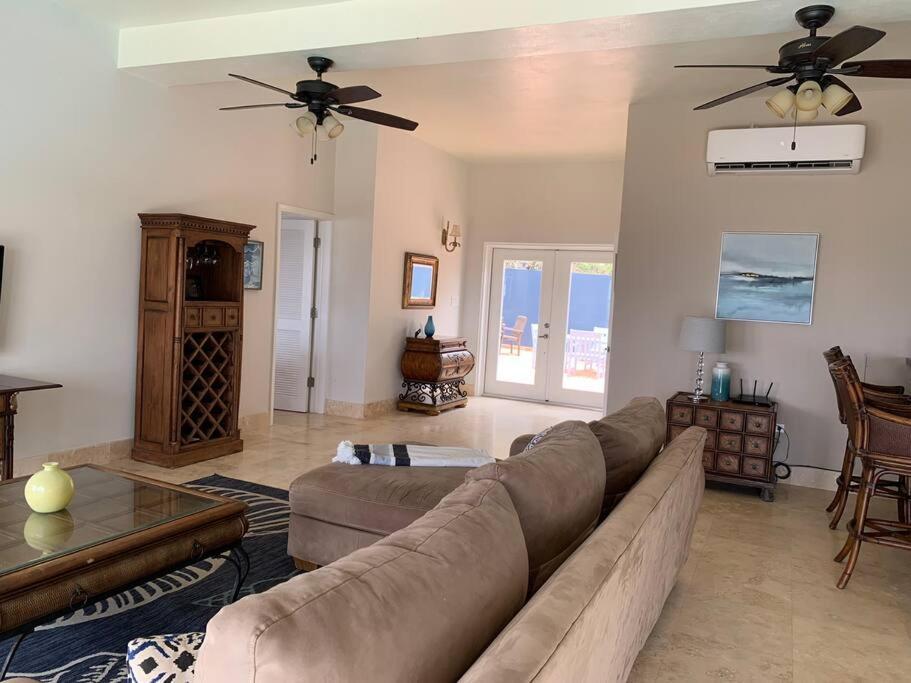 Breathtaking Ocean Views In Judiths Fancy Holiday home La Grande Princesse