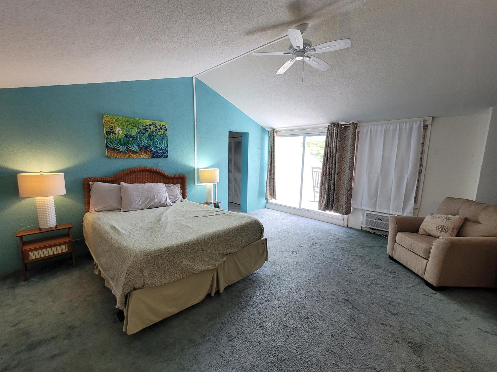 Apartment Sea Turtle With Loaded Amenities