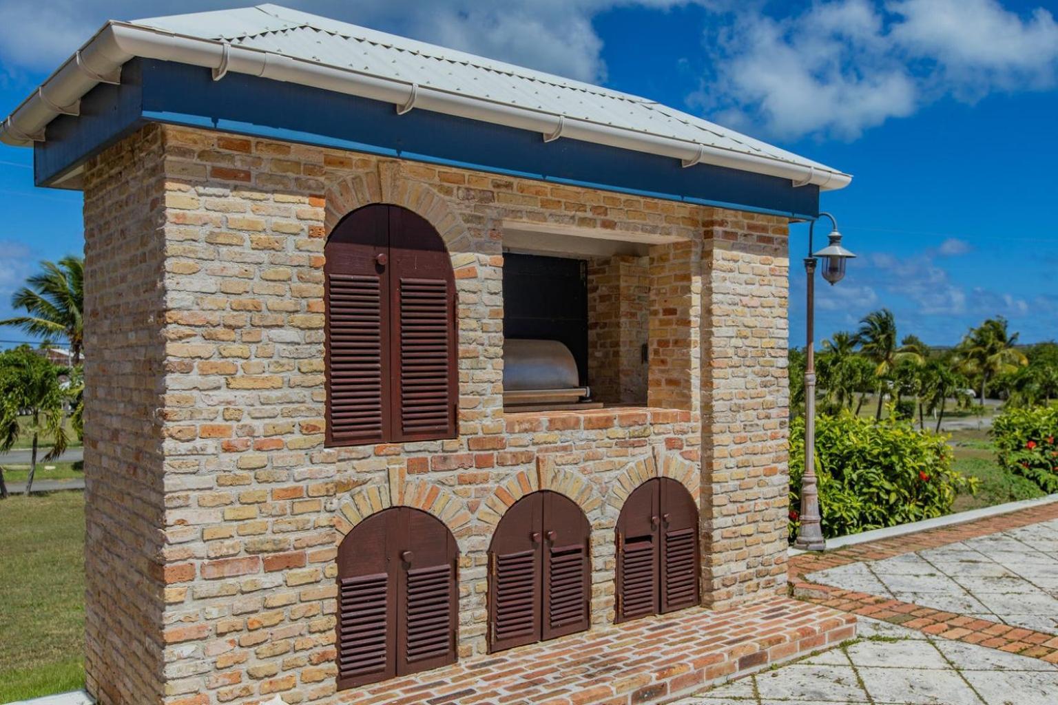 Villa Welcome To Walk To The Located Walking Distance To The And Caye Marina *