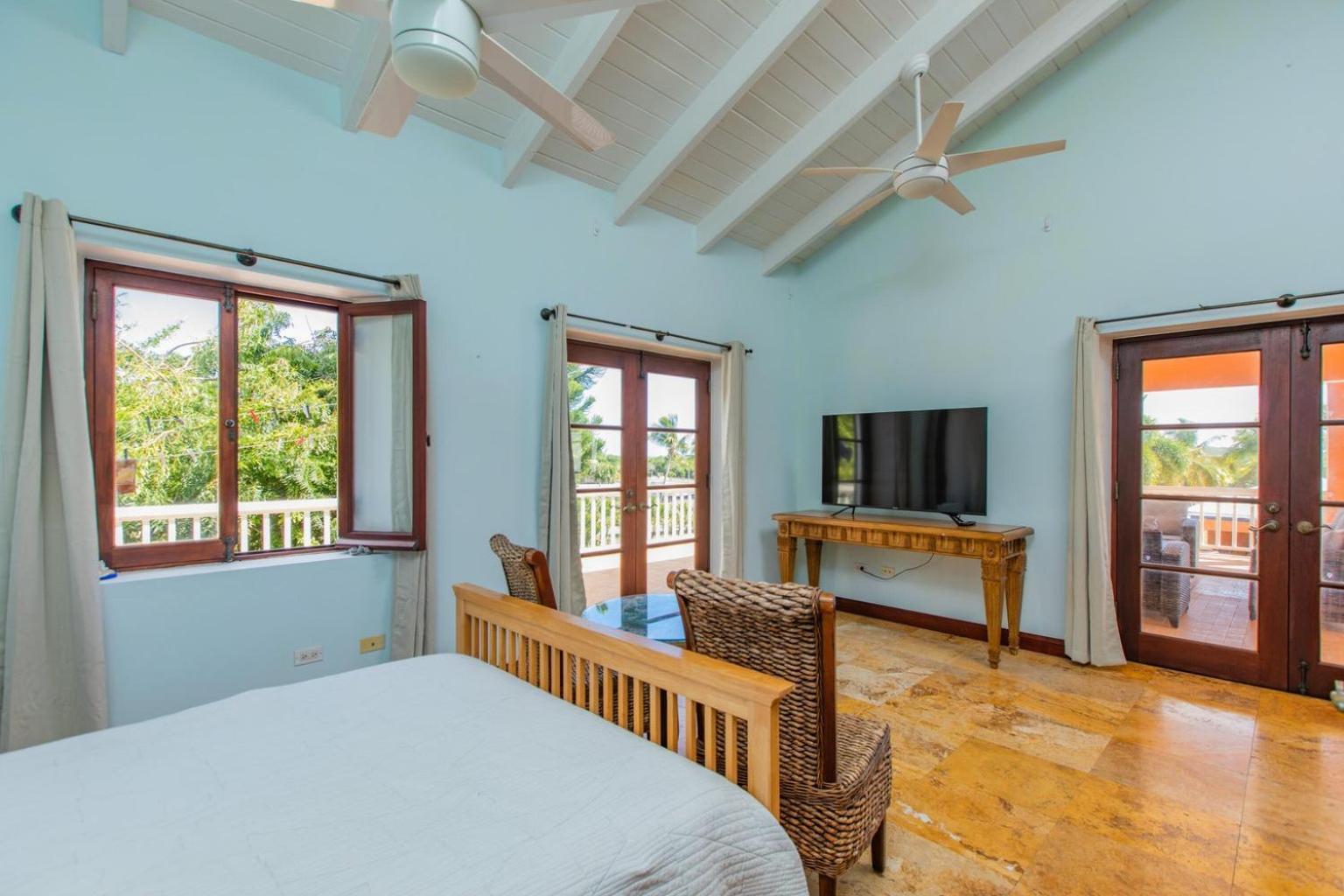Villa Welcome To Walk To The Located Walking Distance To The And Caye Marina *