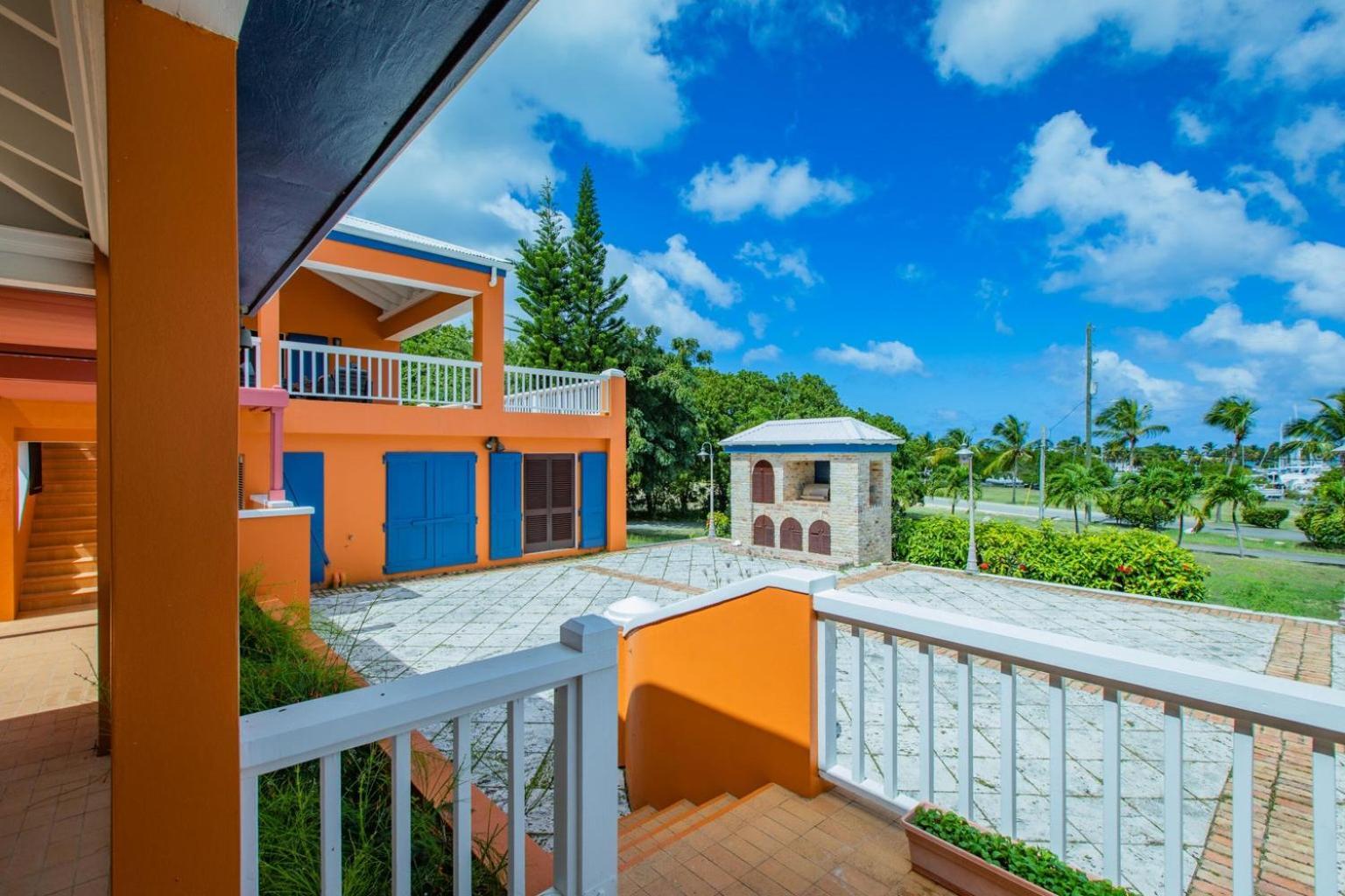 Villa Welcome To Walk To The Located Walking Distance To The And Caye Marina