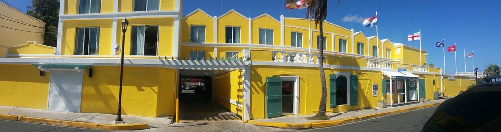 Caravelle Hotel 3*