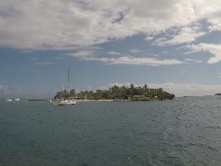 Hotel On The Cay 3*