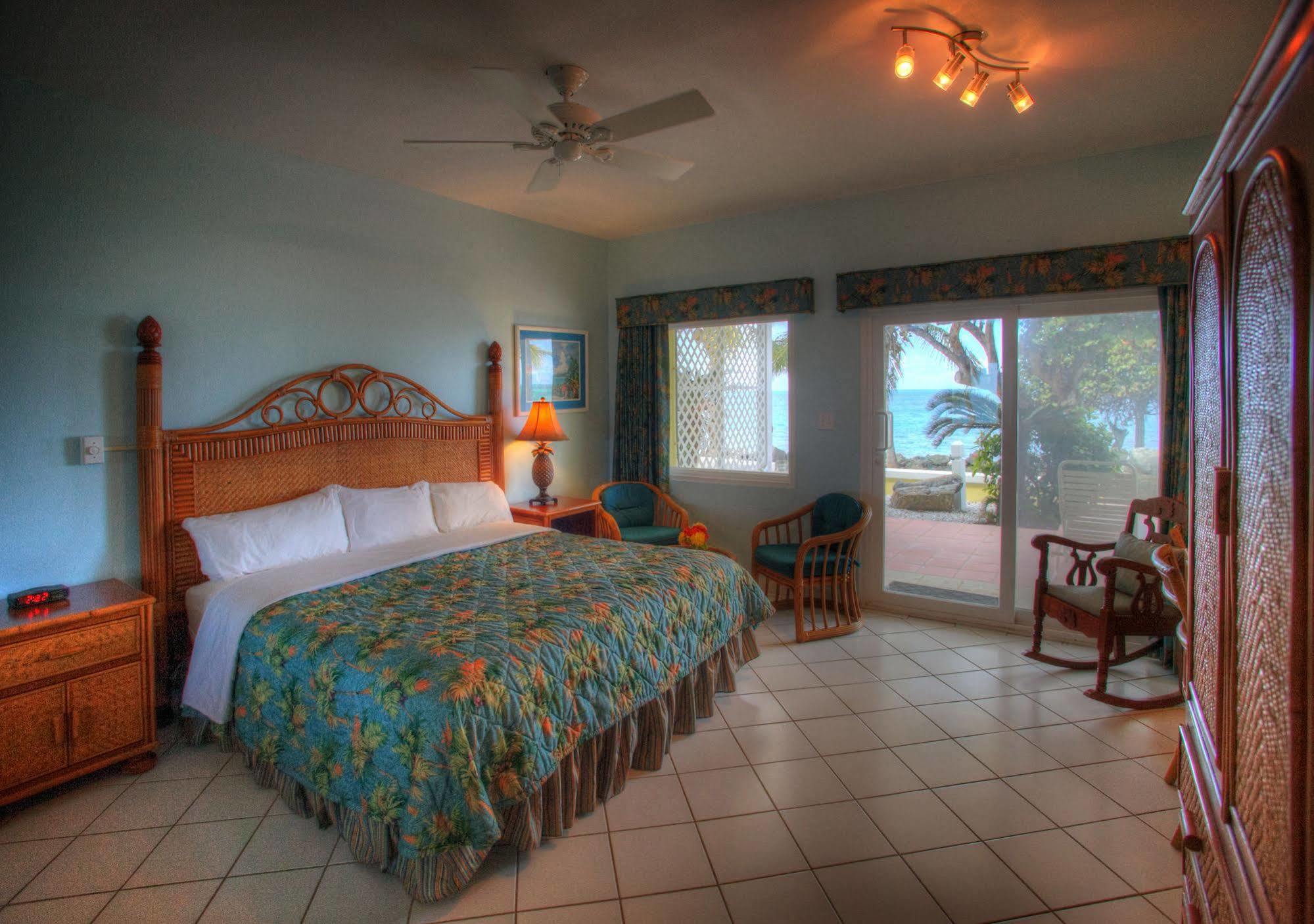 Resort Tamarind Reef & Marina