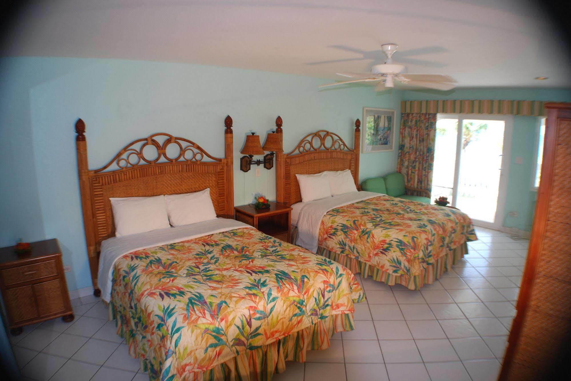 Resort Tamarind Reef & Marina 3*