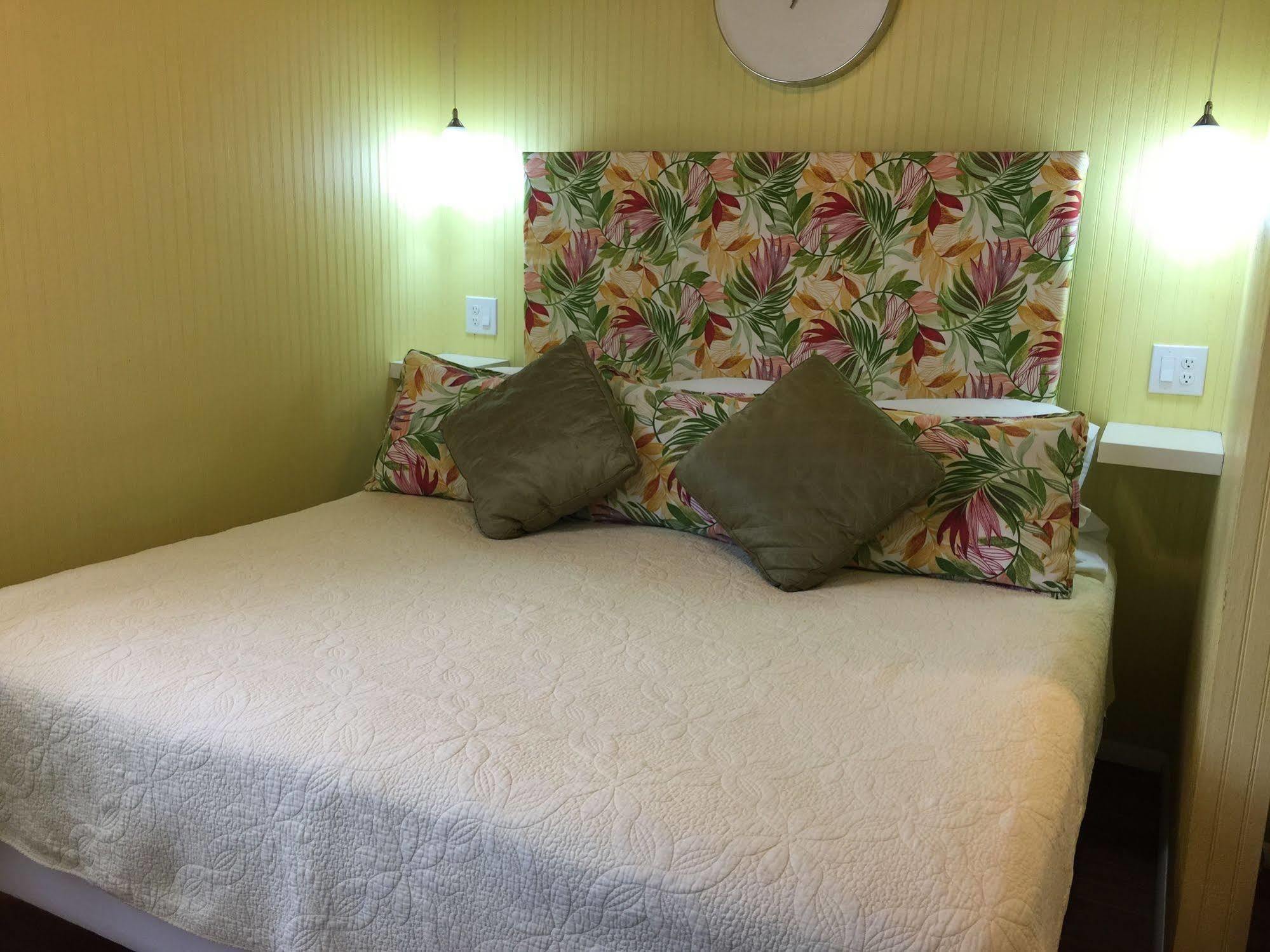 Hotel By The Sea